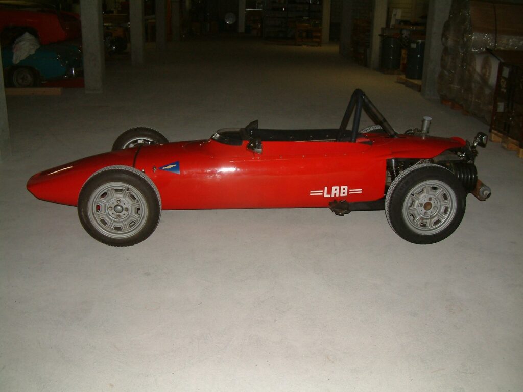 LAB #014, Gesamtansicht von der Seite