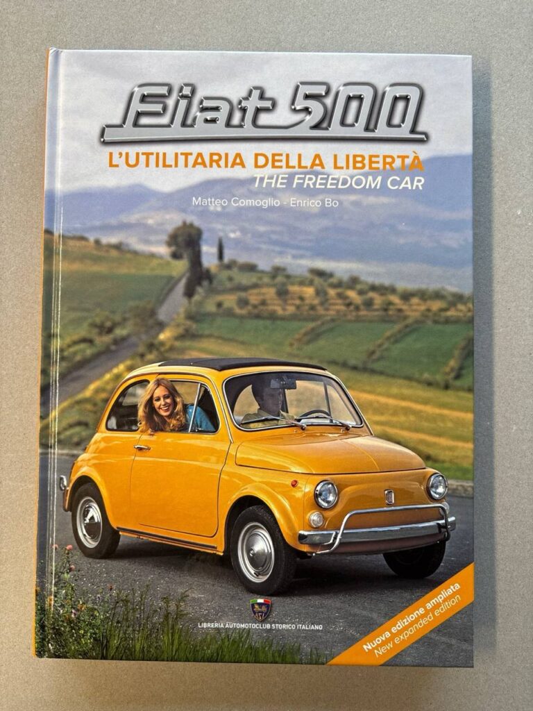 Fiat 500. L’utilitaria della libertà – The freedom car – Vorderseite